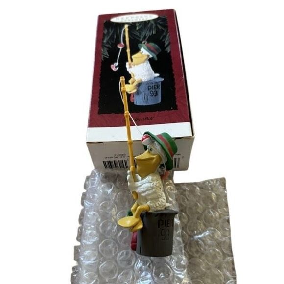 Hallmark Keepsake 1993 Fills The Bill Christmas Ornament - Picture 1 of 12